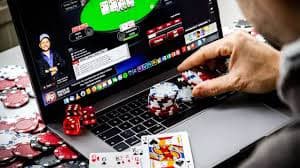 OKJBet တွင် Wave Money, KBZPay, AYA Pay ဖြင့် MMK ငွေသွင်းငွေထုတ် မြန်ဆန်စွာ ပြုလုပ်နေသောမြင်ကွင်း